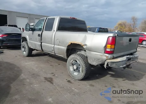 2001 Chevrolet Silverado 2500Hd Lt z USA, uszkodzony, nr VIN 1GCHK29111E344722